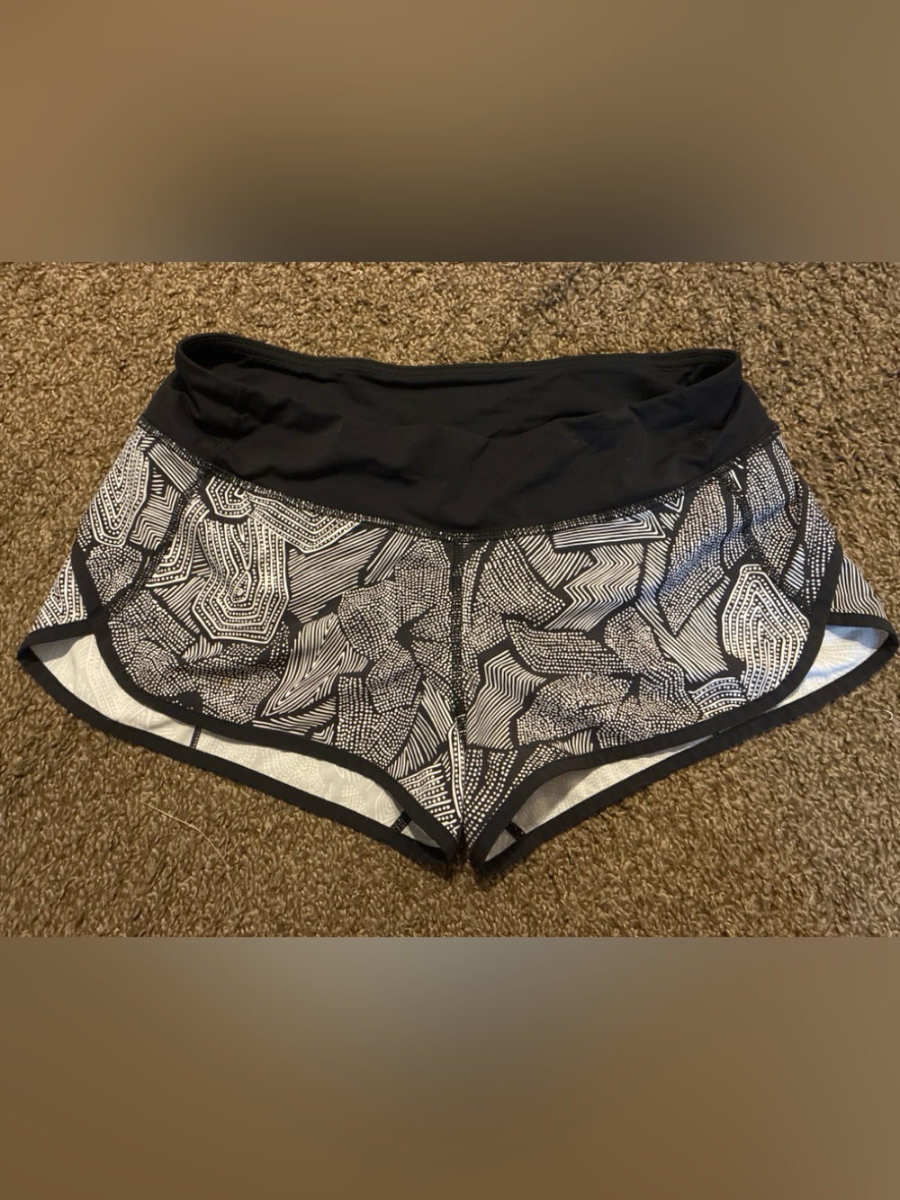 Lululemon Patterned Women’s Running Shorts